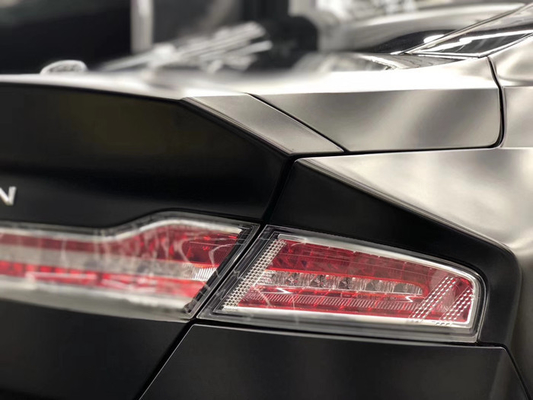 Las pieles libres de la burbuja negra de Matte Car Vinyl Wrap Removable rasguñan metálico