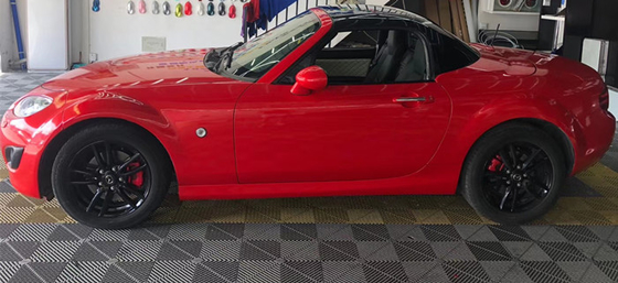 Temperatura desplazable del alto del lustre de Ferrari del coche del abrigo lanzamiento rojo del aire resistente
