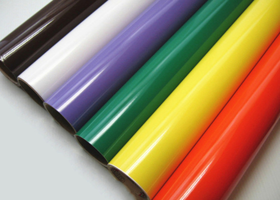 Color brillante que corta la película auta-adhesivo calandrada 0.1m m del pVC de la película del vinilo