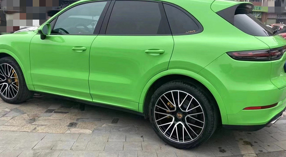 El abrigo libre calandrado polimérico del vinilo de la burbuja de aire ultra glosa el abrigo verde del coche